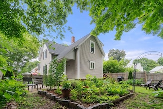 6 Concord Place, Natick, MA 01760