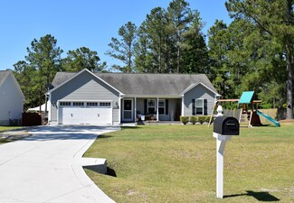 106 Chandas Place, Maple Hill, NC 28454