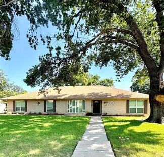 3828 Walton Ave, Fort Worth, TX 76133