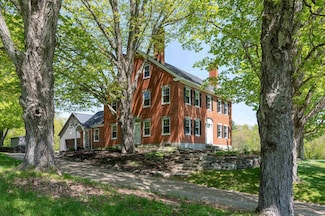 4 Thompson Mill Rd, Lee, NH 03861