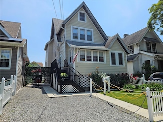 1430 Gipson St, Far Rockaway, NY 11691