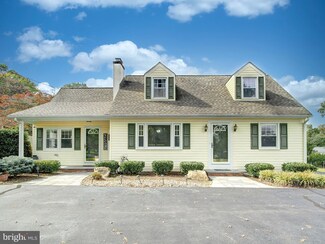 989 Bear Tavern Rd, Ewing, NJ 08628