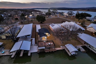 318 Park Ln, Sunrise Beach, TX 78643