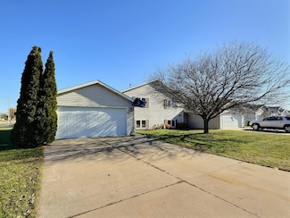 296 Wintergreen Dr, Omro, WI 54963