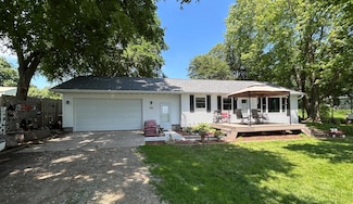 608 Lakeshore Dr, Freeborn, MN 56032