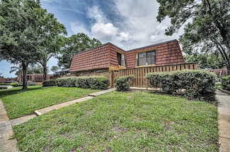 2725 5th Ct, Palm Harbor, FL 34684