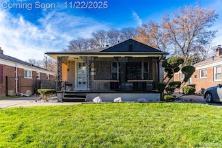 11769 W Parkway St, Redford, MI 48239