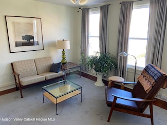 251 Robinson St Unit 2, Hudson, NY 12534