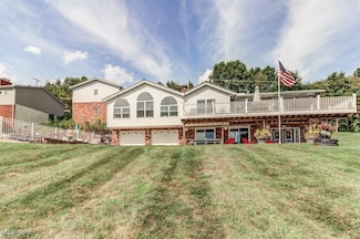 382 E Mohawk Dr, Malvern, OH 44644