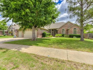 2324 Redrock Dr, Edmond, OK 73003