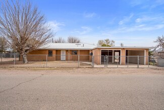 4 Terry Dr, Los Lunas, NM 87031