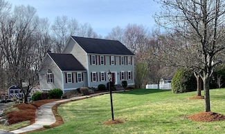 2 Tucker Ln, Foxboro, MA 02035