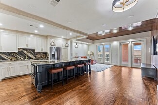 5055 Addison Cir Unit 723, Addison, TX 75001