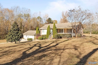 295 Cathy Dr, New Market, AL 35761
