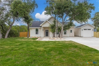 645 Jonquil Dr, Spring Branch, TX 78070