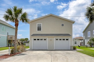 4069 4th St, Surf City, NC 28445