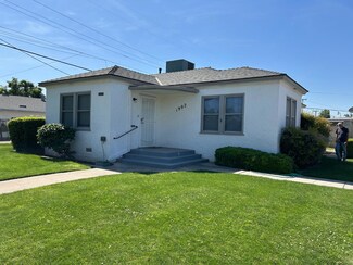 1902 Riverside St, Kingsburg, CA 93631