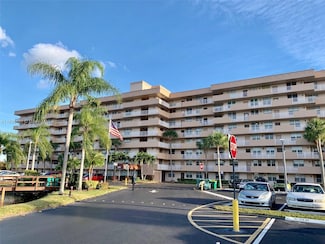 250 Jacaranda Dr Unit 507, Plantation, FL 33324