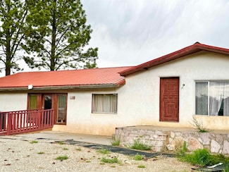 4 Coca Ln, Taos, NM 87571