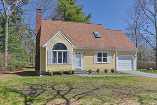 14 Sarah Lawrence Rd, Sandwich, MA 02563