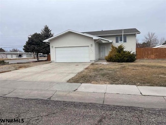 690 I St, Gering, NE 69341