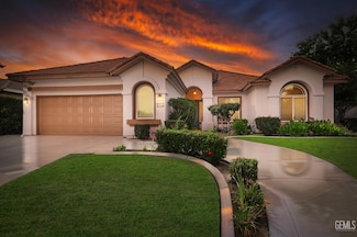 10014 Brigadoon Rose St, Bakersfield, CA 93311