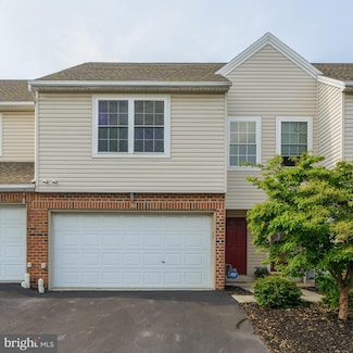 2312 Slater Hill Ln E Unit 62, York, PA 17406