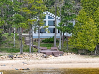 5706 Mackenzie Dr, Kewadin, MI 49648
