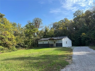 3029 N 3rd St, Saint Joseph, MO 64505