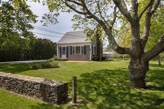3 Upland Way, Mattapoisett, MA 02739