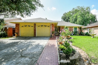 9411 Kingsvalley St, Houston, TX 77075