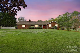 173 Chestnut Grove Rd, Statesville, NC 28625