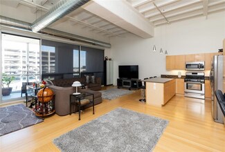 111 10th St Unit 311, Des Moines, IA 50309