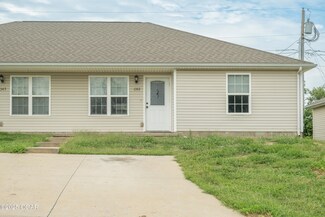 1331 Robin Ln, Carthage, MO 64836