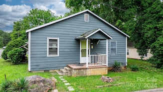 317 S High St, Lincolnton, NC 28092