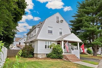 15 Marble St, Stoneham, MA 02180