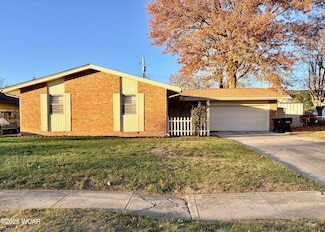 2964 Hanover Dr, Lima, OH 45805