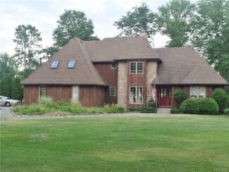 3053 Dickersonville Rd, Ransomville, NY 14131