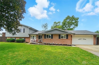2369 Brown Bark Dr, Dayton, OH 45431