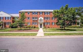 6625 10th St Unit B1, Alexandria, VA 22307