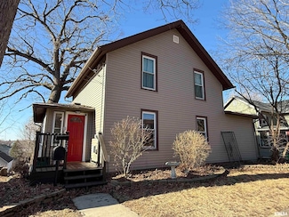 203 W North St, Morrison, IL 61270