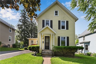 45 Perry Place, Canandaigua, NY 14424