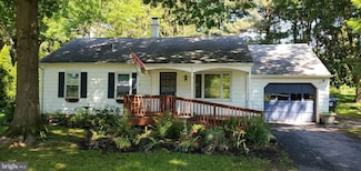 69 Cedar Dr, Doylestown, PA 18901