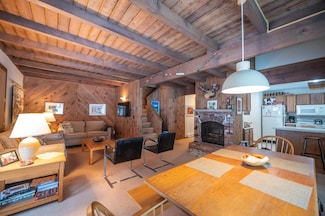 4A Suntec Loop Unit 4A, Dover, VT 05356