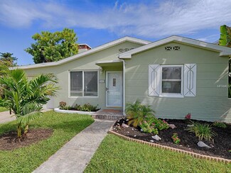 105 3rd St, Belleair Beach, FL 33786