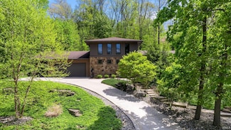 1166 Ridgedale Rd, South Bend, IN 46614