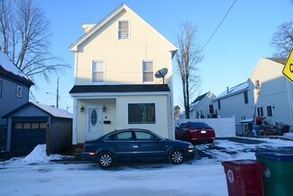 11 Hazeltine St, Lowell, MA 01851