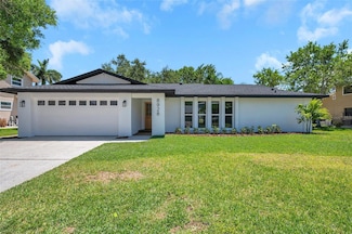 8928 Baywood Park Dr, Seminole, FL 33777