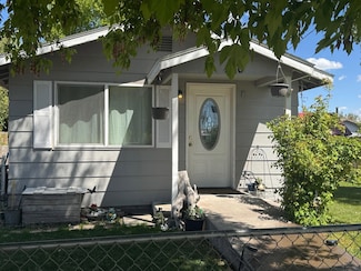130 N Oregon St, Dorris, CA 96023