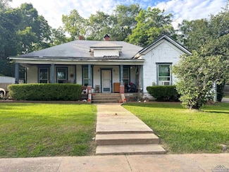 123 E 12th St, Mount Pleasant, TX 75455